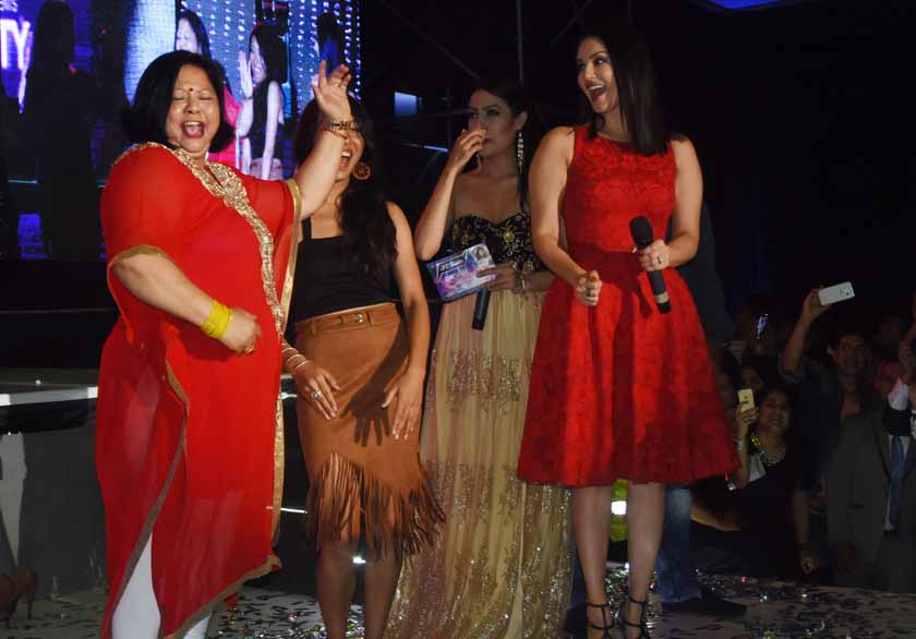 sunny-leone-in ktm3